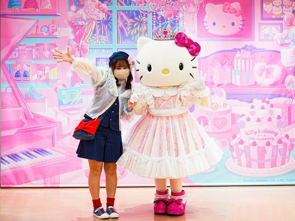 Hello Kitty 50th Anniversary｜サンリオピューロランド